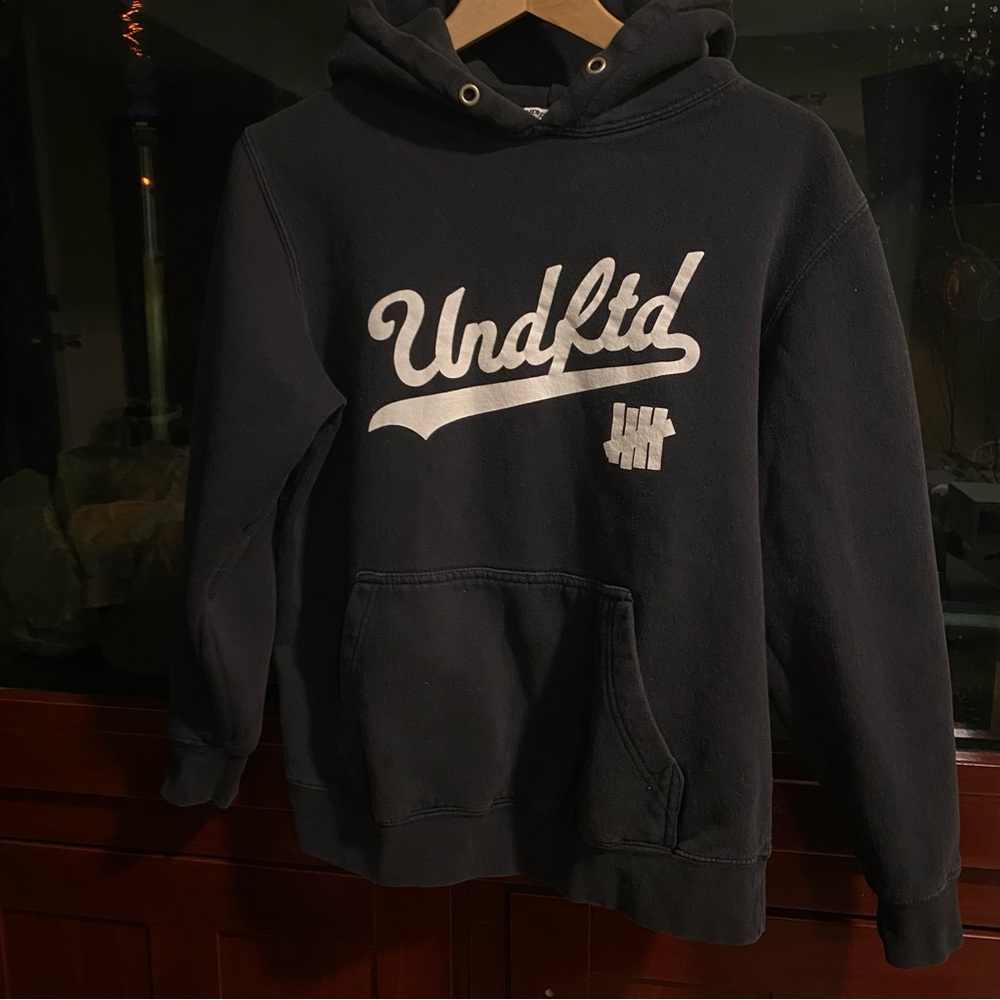 Undftd Women's Black Small Hoodie